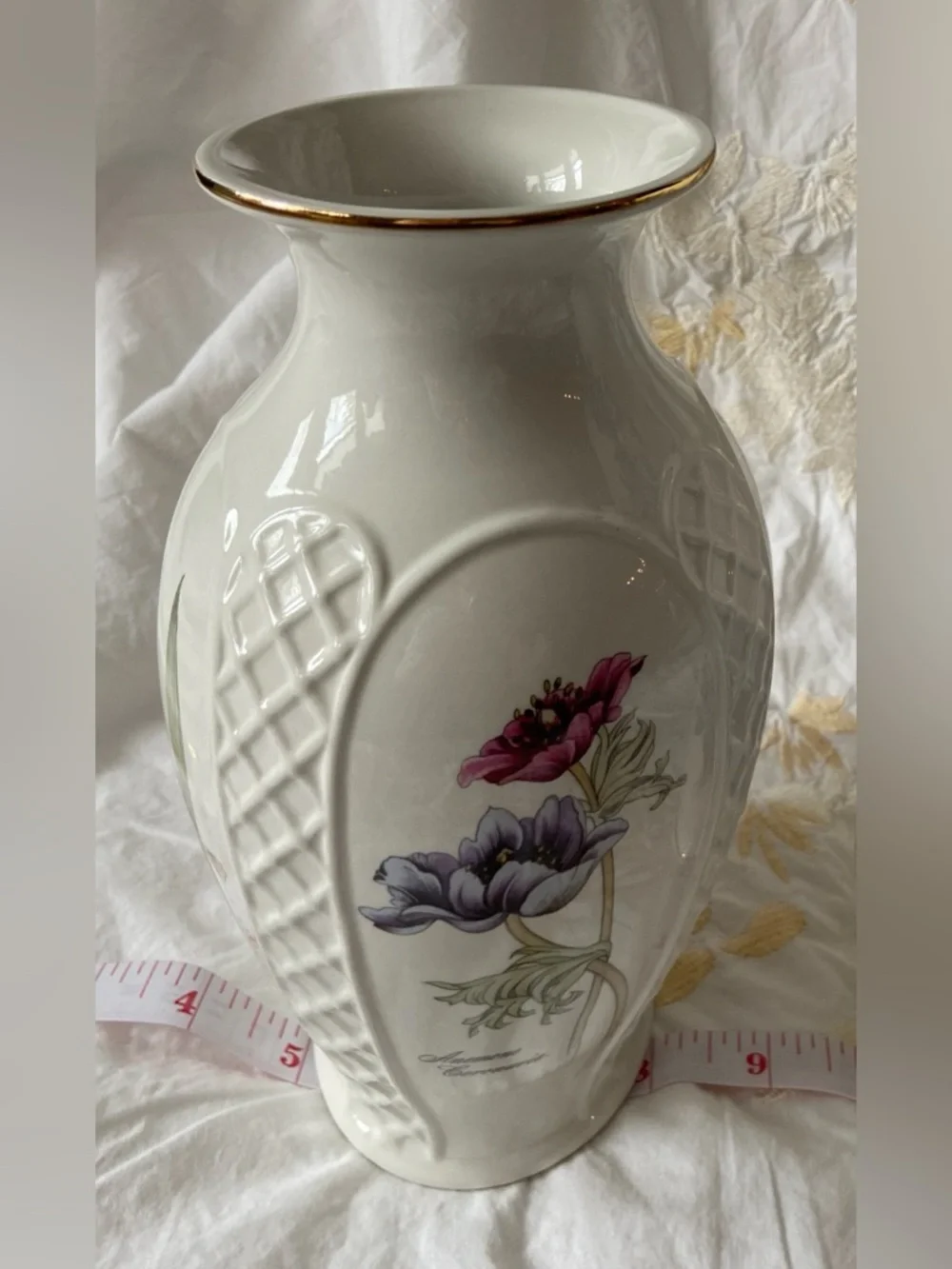 ROYAL WINTON Vintage Rare Elegant Porcelain Vase- 4 Sided w/Flowers🪻 & ♦️Lattice